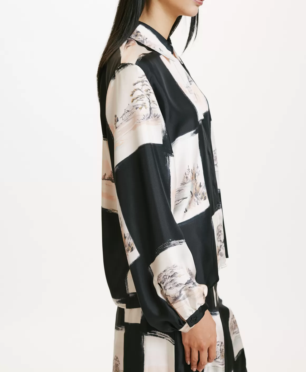 CHEMISIER ICHIGO EN SERGÉ DE SOIE IMPRIMÉ - MULTICOLORE NOIR*Momoni New