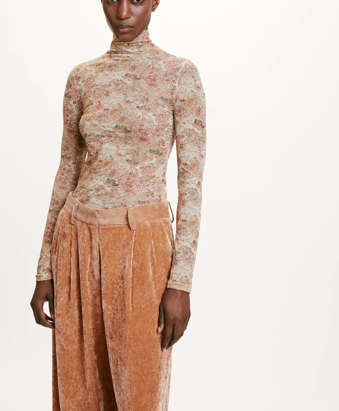 T-SHIRT INE EN NYLON IMPRIMÉ - MULTICOLORE ROSE*Momoni Fashion